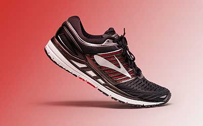 ست-کردن-لباس-با-کفش-پیاد روی