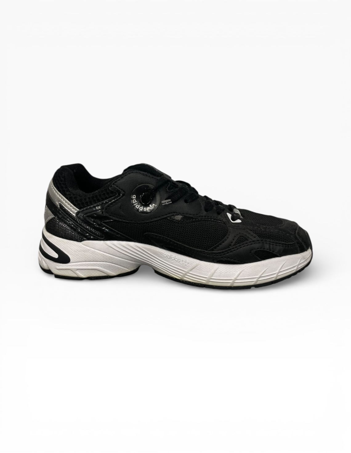 کفش دویدن زنانه آدیداس Astir W