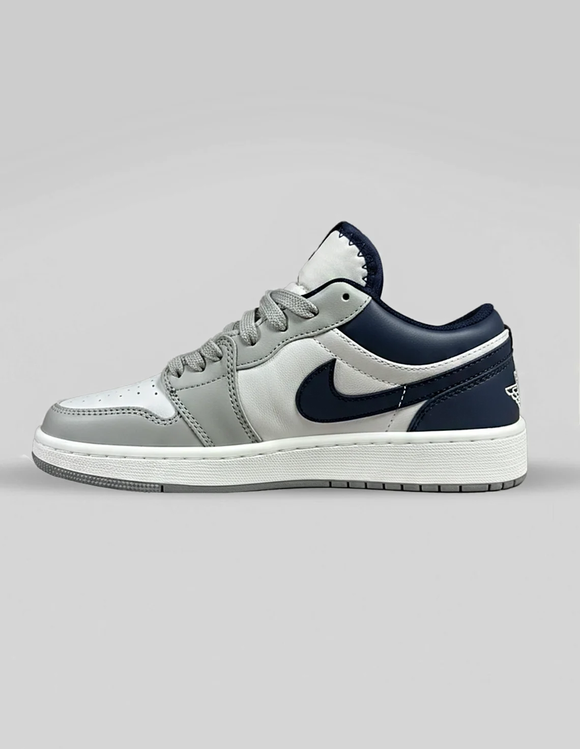 کفش روزانه زنانه نایک Nike Air Jordan 1 Low LX W