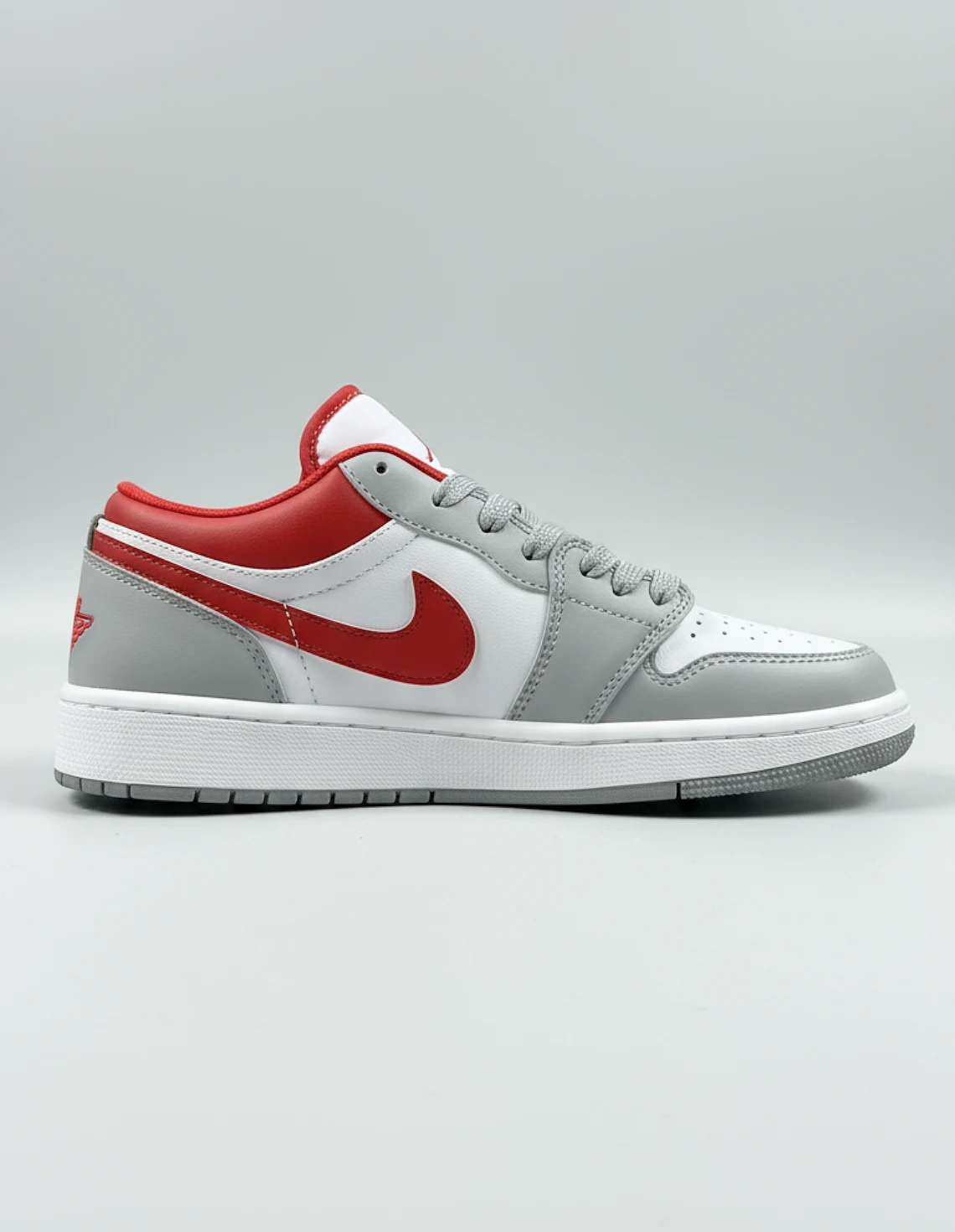 کفش روزانه زنانه نایک Nike Air Jordan 1 Low LX W