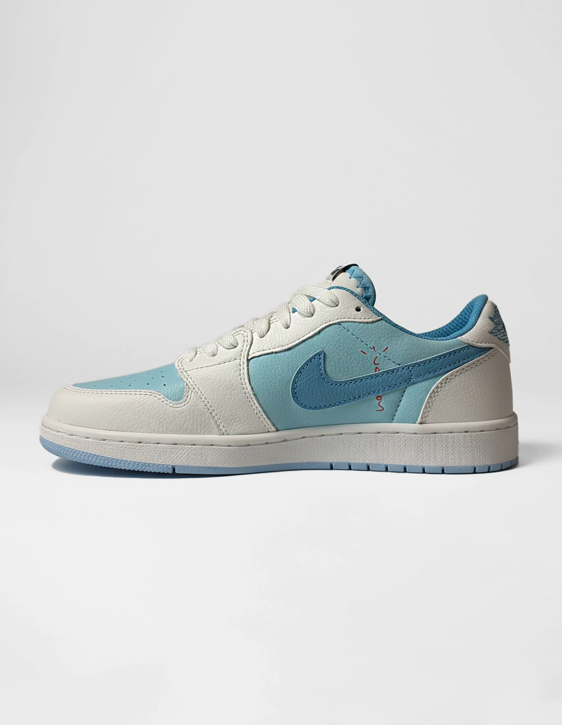 کفش روزانه زنانه نایک Nike Jordan 1 Low Travis Scott W